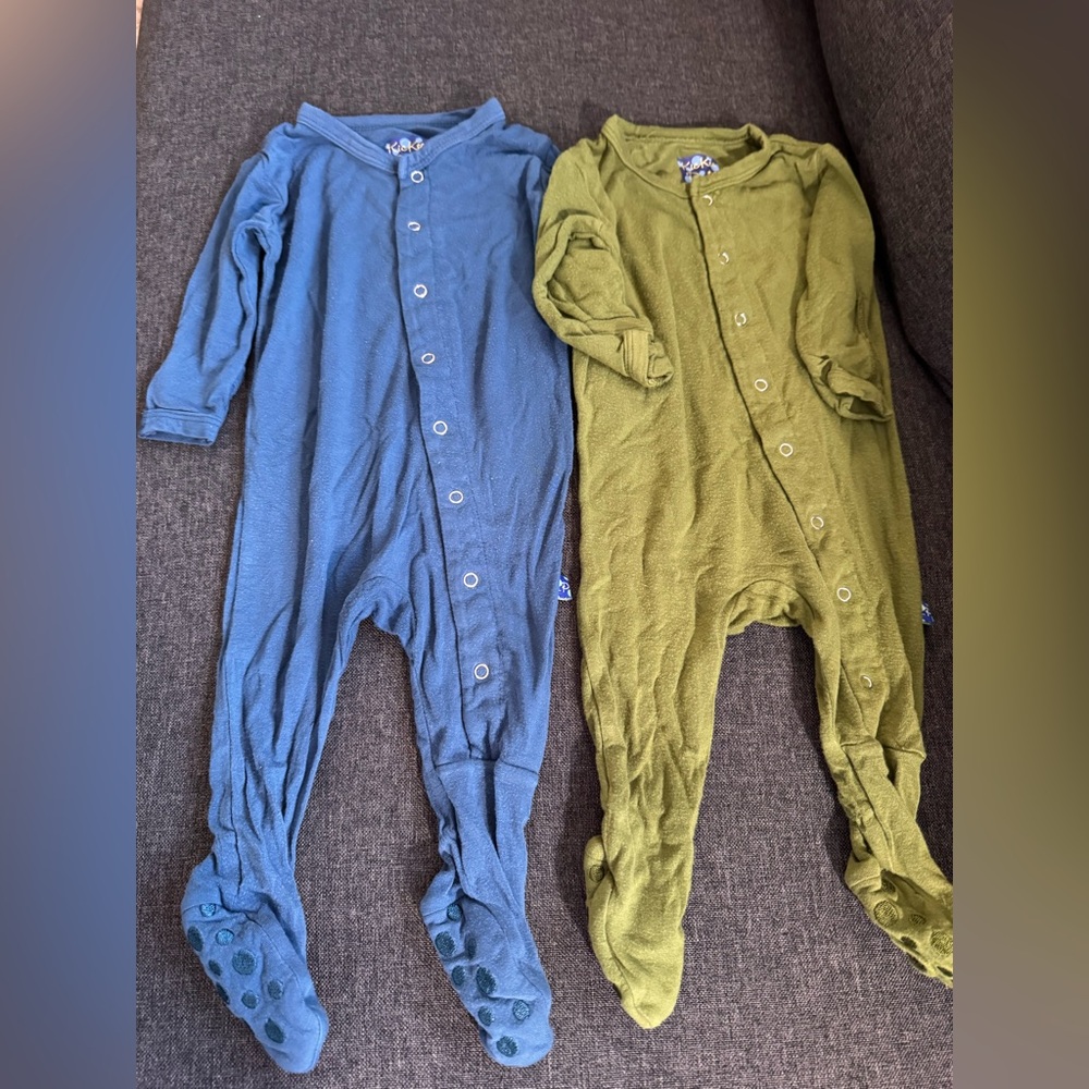 Kickee pants blue and green footed sleepers. 0-3 mo